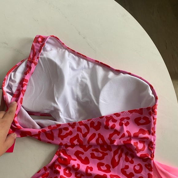 ✨ON SALE✨Beach Please Pink Leopard Print Plus Size Swimsuit - Picture 5 of 5
